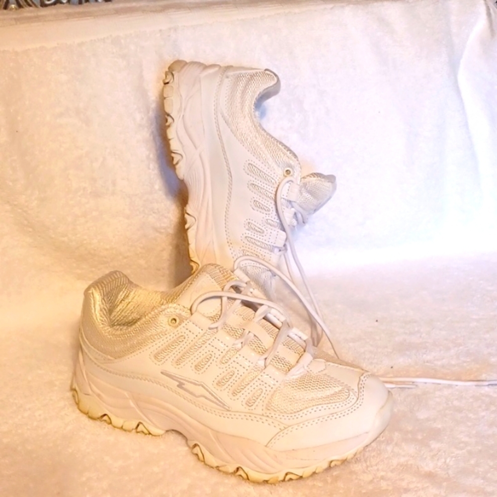 Avia shoes women's size 7 wide